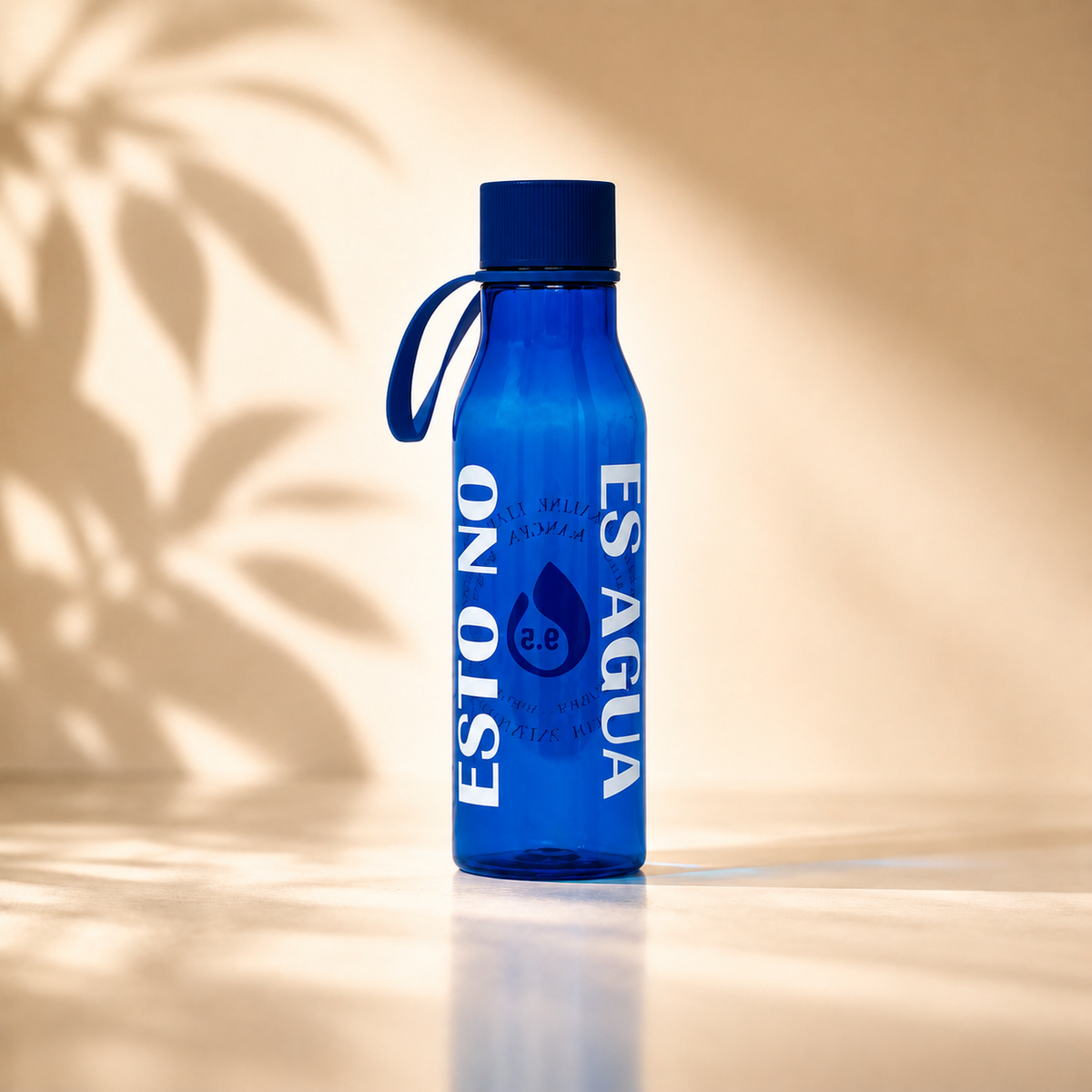 Botella azul de tritán Kangen con asa de silicona, 600 ml