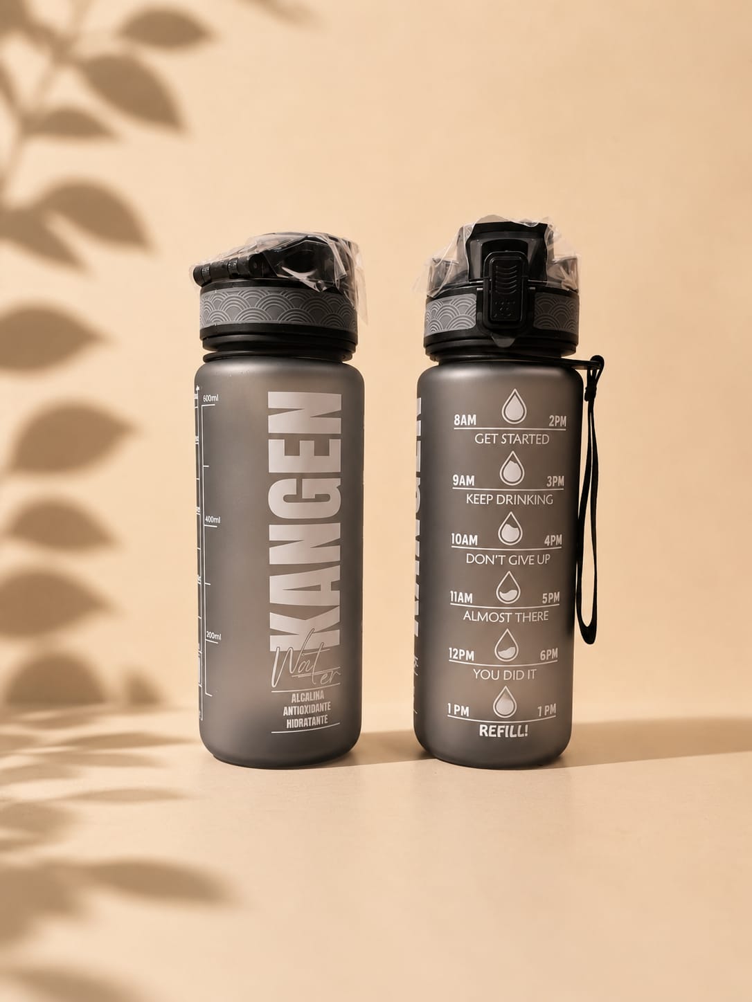 Botella negra de tritán Kangen pH 9.5 con apertura clip, 700 ml