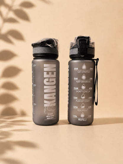 Botella negra de tritán Kangen pH 9.5 con apertura clip, 700 ml